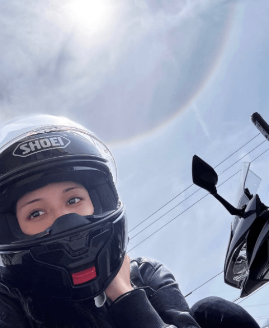 「私ってすごいラッキーの持ち主？」水神きき、バイクツーリング中の珍しい気象現象に興奮気味のインスタ投稿！