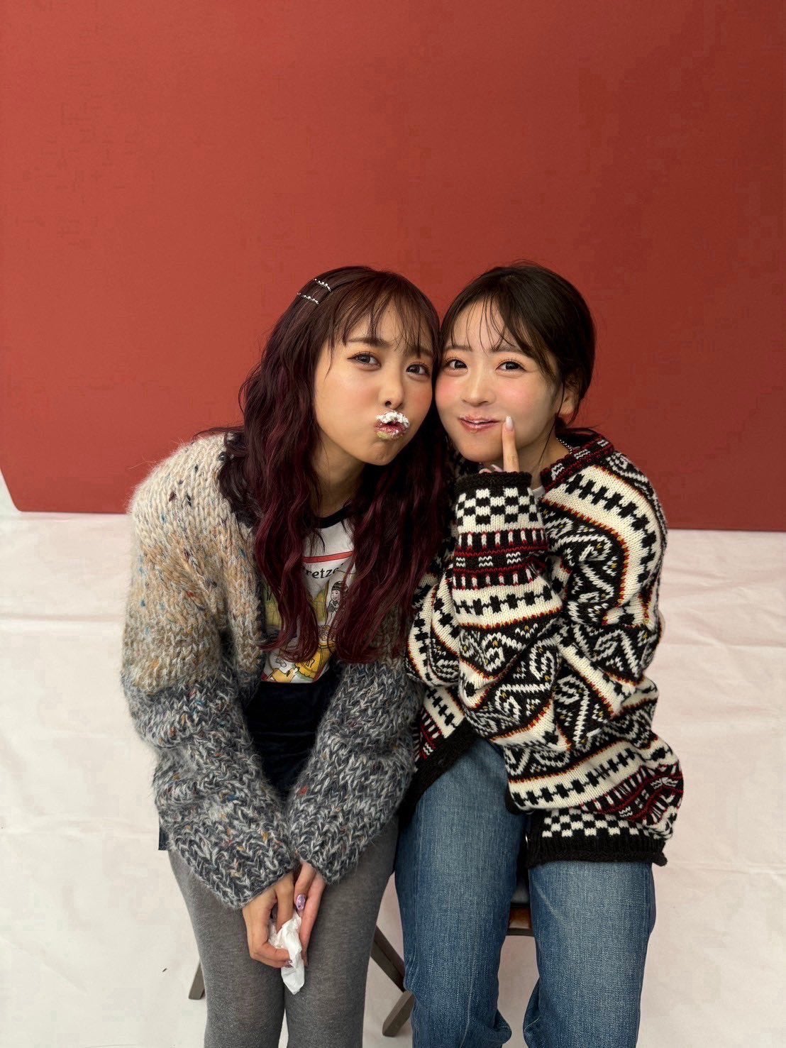 人気アイドルのお茶目なオフショットに「尊い」の声