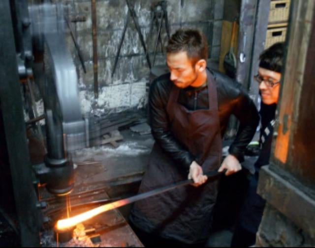 中田英寿、大阪・堺の“火造りの匠”を訪問！600年の伝統に触れる旅