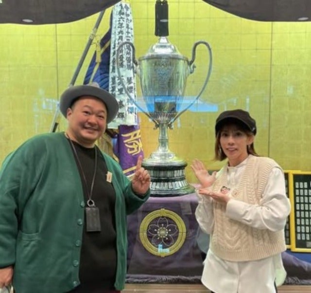 「やっぱり生で見ると迫力ありますね…」吉田沙保里が豊と一緒に相撲観戦！