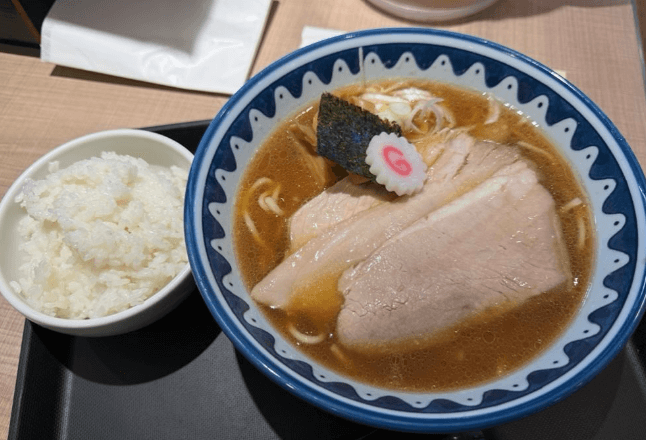 みやぞん、大勝軒でパワーチャージ！羽田から空へ