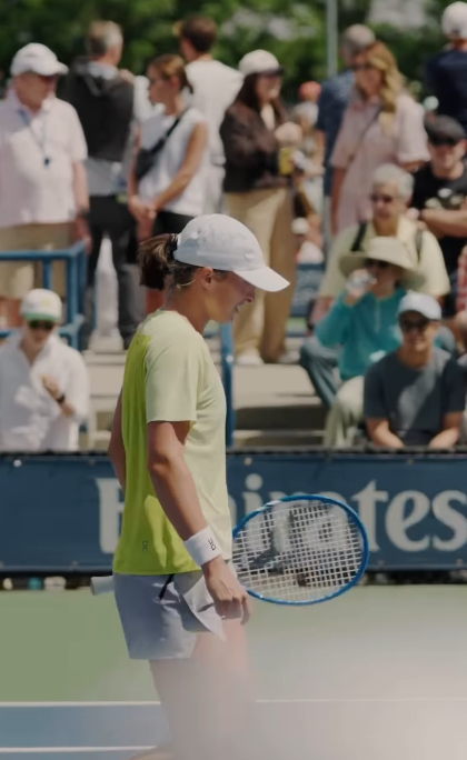 【全米オープン】1回戦を終えたイガ・シフィオンテクが躍動的な練習動画を公開