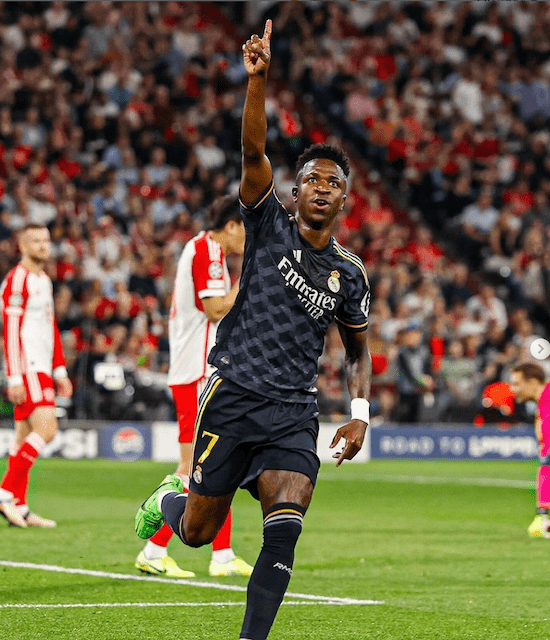 ヴィニシウス、CLバイエルン戦で2ゴール！「現役最高のブラジル人！」