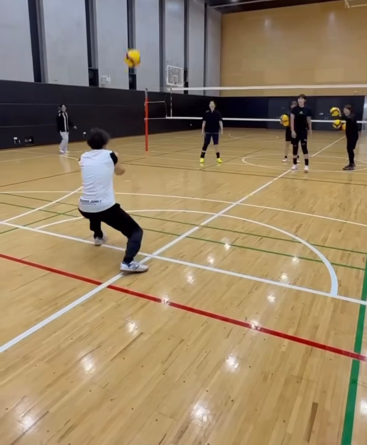 松井大輔、西岡剛＆柿谷曜一朗らとバレーボールを満喫！？「めっちゃ楽しかった」