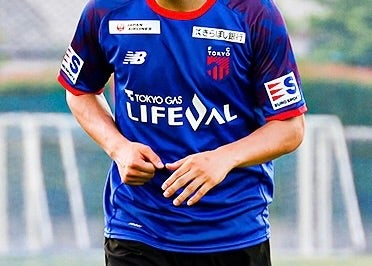 FC東京に現れた“謎の練習生”が話題！その正体にサポ騒然