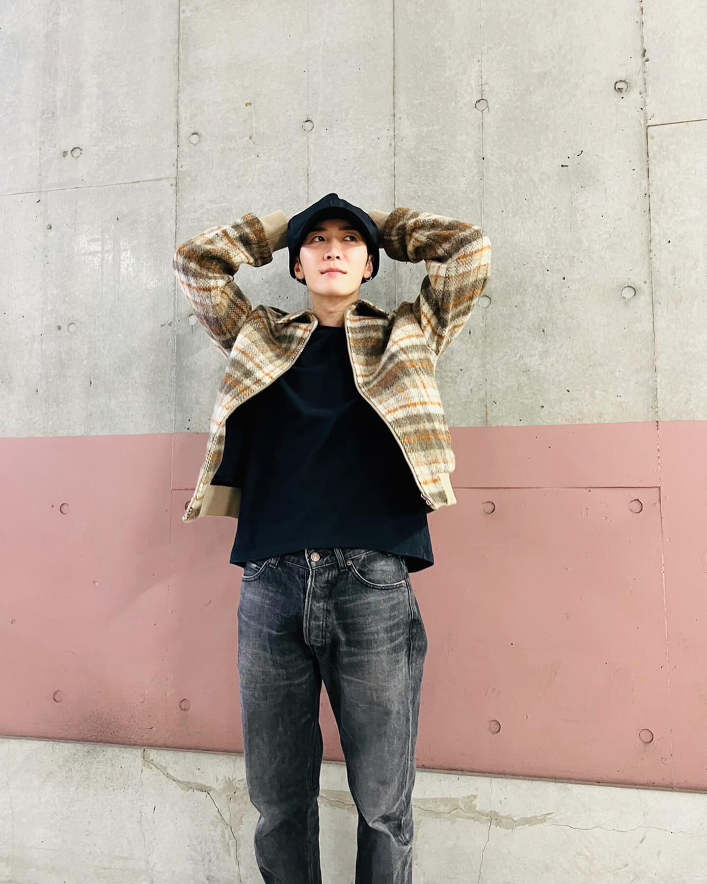 Snow Man・渡辺翔太の私服オフショットが話題✨「今回の服装1番好き