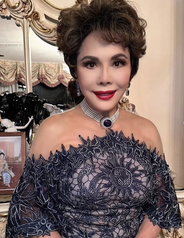 「やっぱり別格!!」スターシェフの料理を堪能するデヴィ夫人に称賛の声