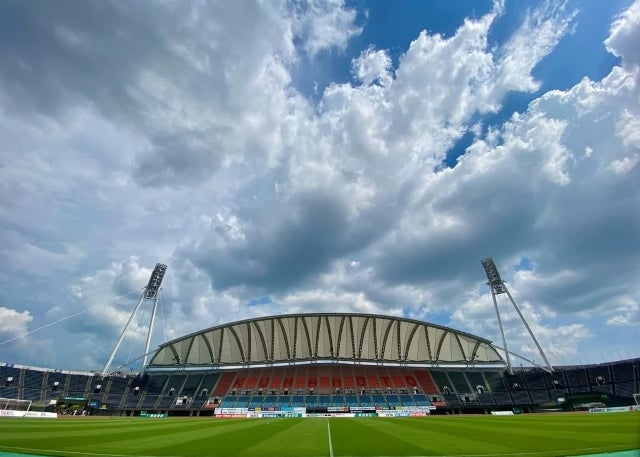 ロアッソ熊本、藤枝戦を前に夏空スタジアム。熱中症対策呼びかけと共に地域一体の盛り上がり