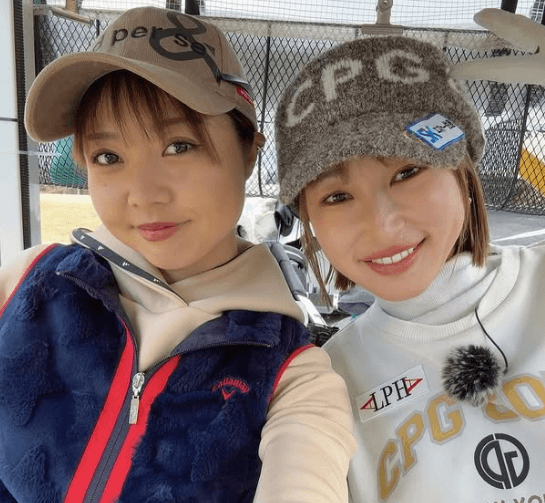 「いつもキレイ」プロゴルフ女子、お仲間を連れた”ダブル美女ゴルファー・ショット”を披露！ファン拍手喝采