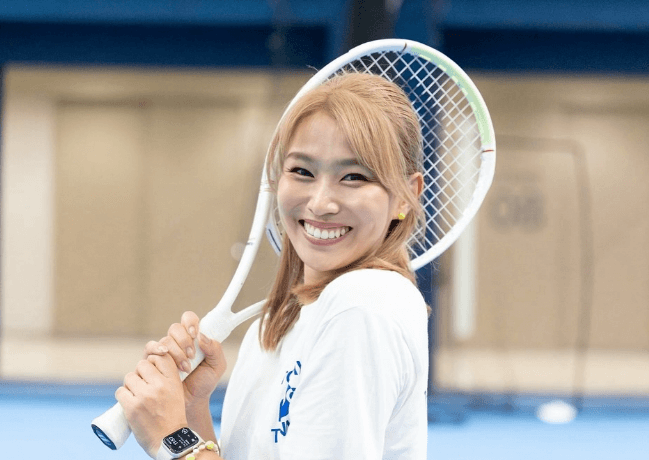 テニス美女子・宇野真彩「金髪を見慣れてないけど…」ファン→「金髪でお願いします」ほっこりコメント応酬の発生！