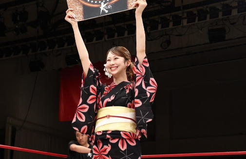 「さいっこうのKrushになりました」人気ラウンドガール、激レアな浴衣姿の