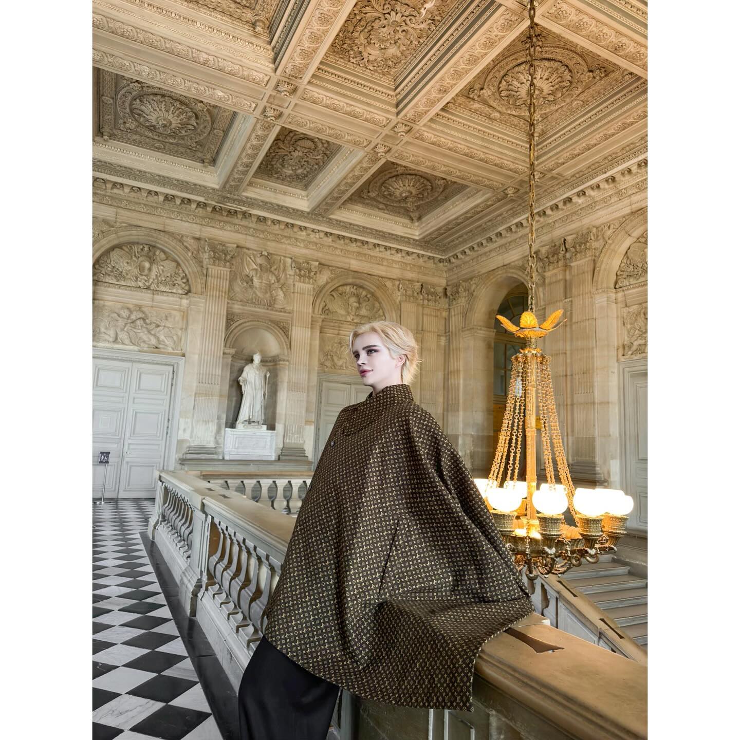 「まさに絵画の世界🖼」Mattがベルサイユ宮殿に降臨