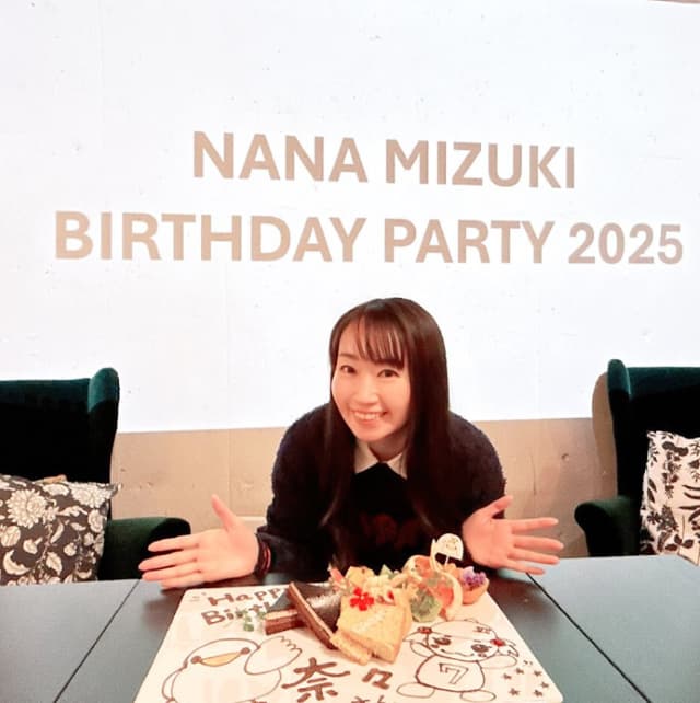 水樹奈々、自身の誕生日会で笑顔を見せる「とっても幸せな時間でした」