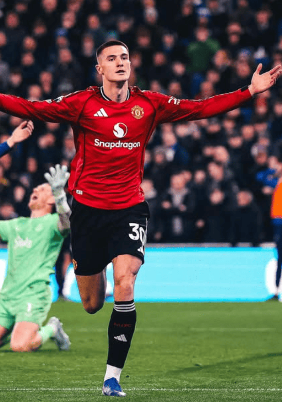 【プレミアリーグ】マンUがシェシュコ弾でエヴァートン撃破　キャリック体制6戦無敗で4位浮上