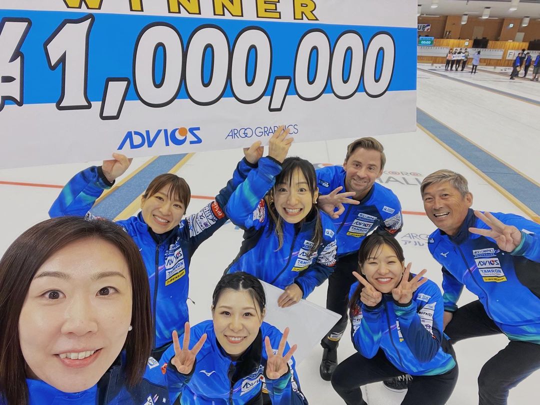 ロコ・ソラーレ吉田知那美が優勝を報告🏆