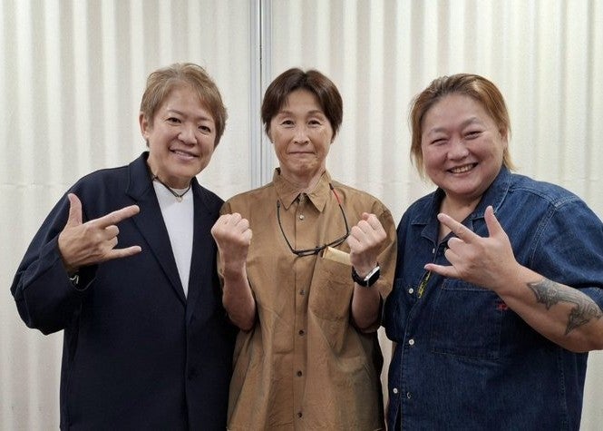 元女子プロレスラー・山田敏代が豪華3ショット公開！クラッシュギャルズと肩を並べた感動の一枚