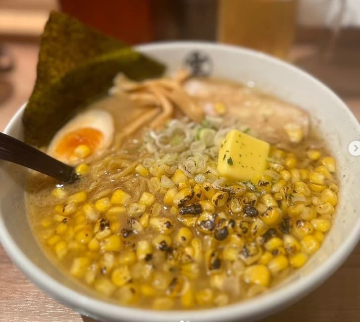 ハイヒールモモコ空港でもグルメ三昧！食べ過ぎちゃった北海道の締めに注目