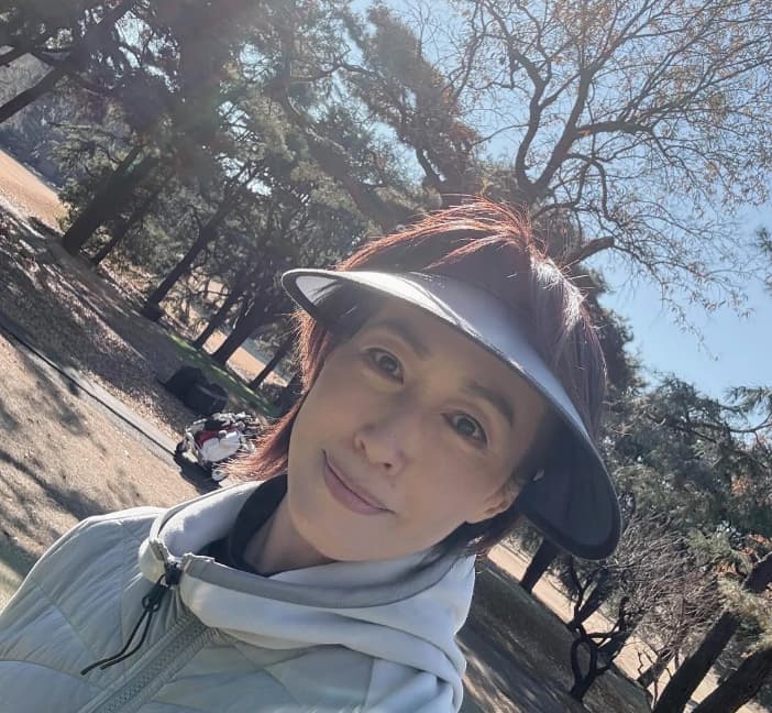 「姉さん、カッコイイです！！」高島礼子、60歳とは思えない美貌でゴルフを堪能！
