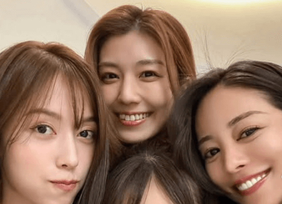 「美人勢揃い」美女トレーナー、レースアンバサダーの仲間と集合ショットムービーを披露！ファン夢中に「夢か！」