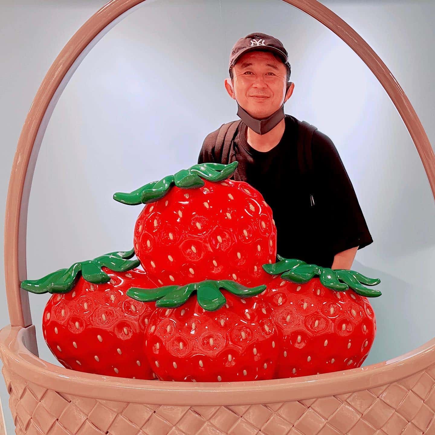 「か、かっわゆぅ〜い✨✨❤️❤️❤️」有吉弘行の最新ショットが話題に‼️📸