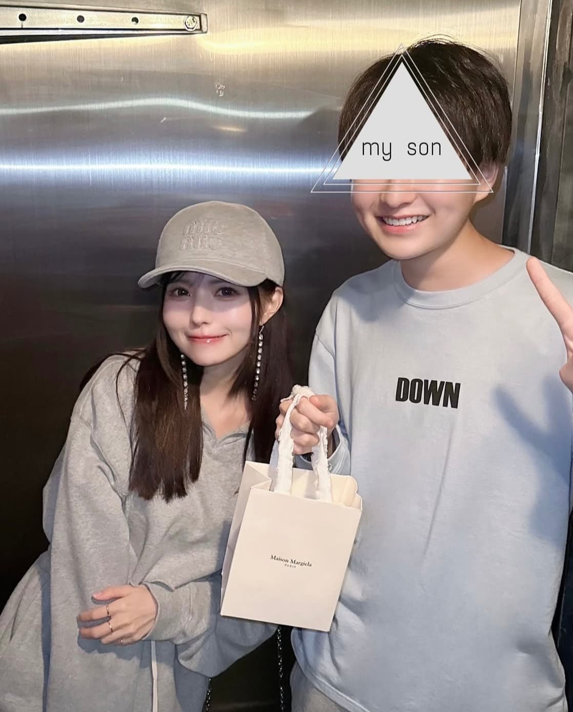 「成長の変化に朝からうるっときてます。」益若つばさ、息子の17歳お誕生日を祝福！