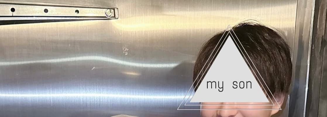 「成長の変化に朝からうるっときてます。」益若つばさ、息子の17歳お誕生日を祝福！