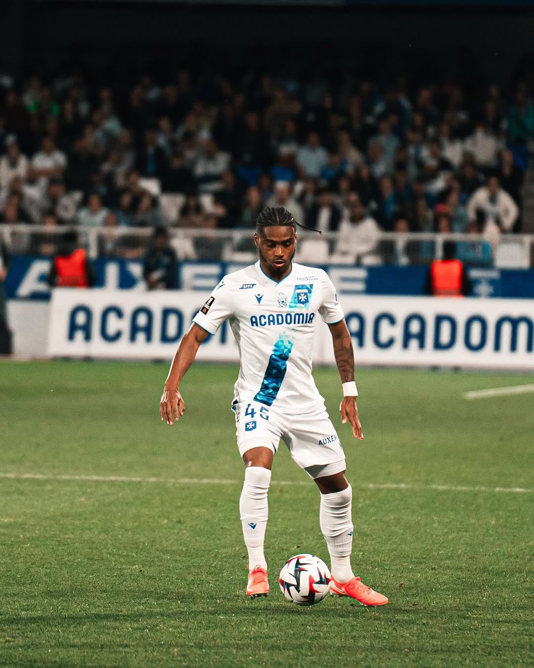 【Jリーグ】元日本代表FW オナイウ阿道、J復帰決定的 古巣・浦和がオファー