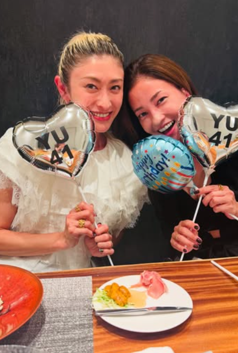 黒木メイサ、同郷の人気モデルと豪華2ショット公開！「JKみたい！」「むちゃくちゃ綺麗」と称賛続々