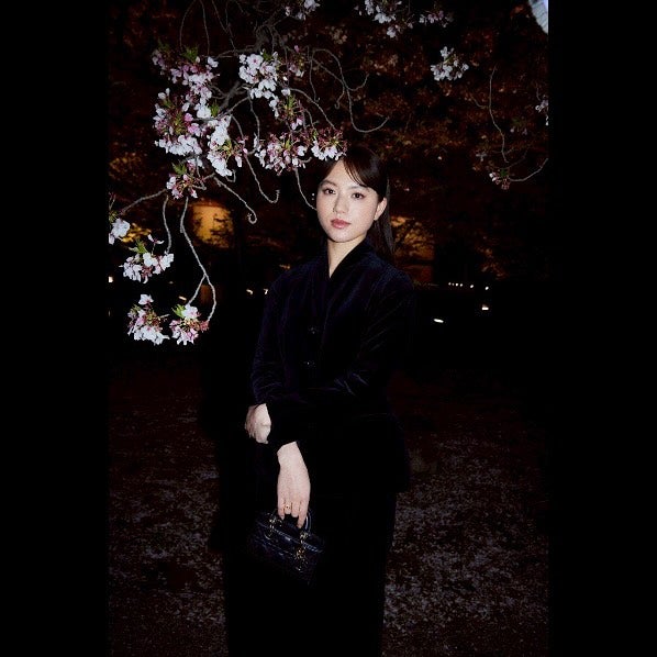 清原果耶　DIOR衣装を身に纏った姿を公開！！ファンの心を鷲掴み！