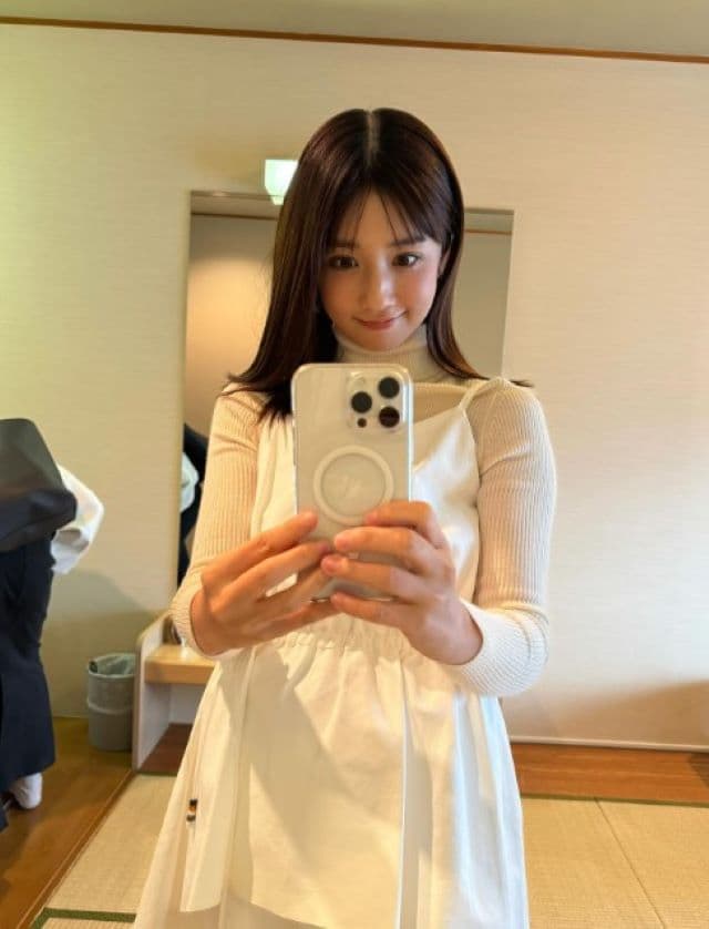 小倉優子の最新ショットをファンが絶賛「衣装がすごく可愛いです」