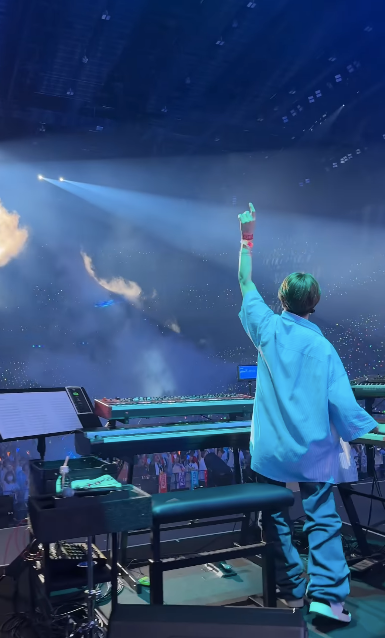 SUPER EIGHT、熱狂に包まれたステージ映像を一部公開！