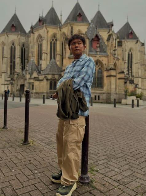 ダウンダウン 浜田雅功 in フランス！「パリより北にある街リールで一枚」