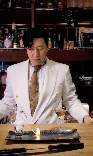 「笑っとるやないかい！」チョコプラ長田がバーテンダー動画を投稿。自身の表情にファン爆笑