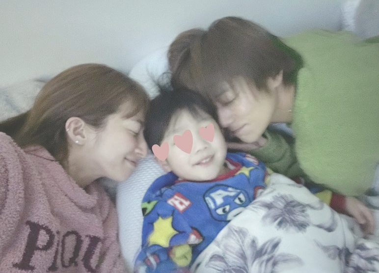 辻希美＆杉浦太陽ファミリーの寝顔3Sにほっこり💖
