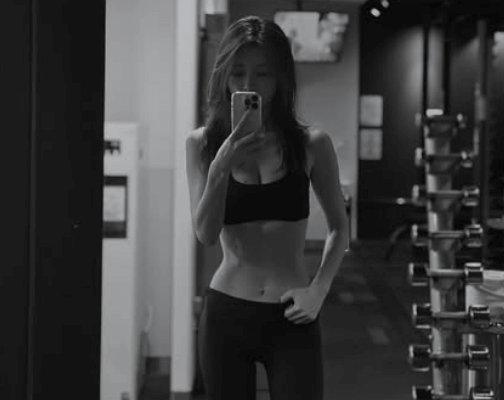 「バキバキですね」美腸プランナー、”リズムが整う・朝活ムービー”の公開に男子も女子も魅了者続出！「ジムトレ動画や写真参考にしたい」