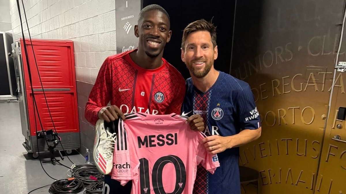 “再会に胸が熱くなる”デンベレ、メッシとの笑顔投稿「また会えて嬉しい」