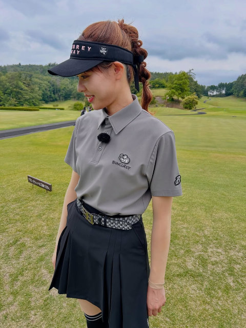 シックな色合いのウエア姿に注目！迫田さおり、