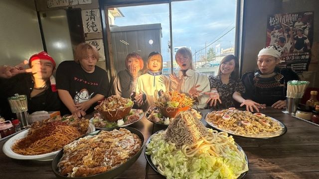 「相撲部屋の量なんよ…」大食い美女・三宅智子アップの大食い企画にファン驚愕!?