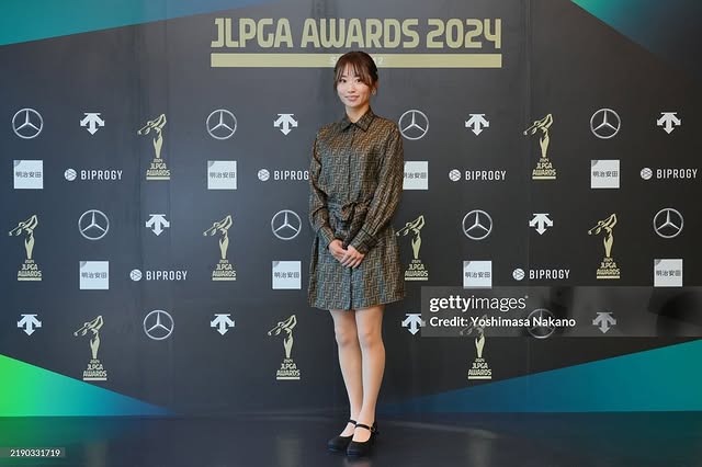 美人女子ゴルファー・安田祐香が