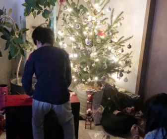 市川團十郎、早起きな子どもたちのサンタ待ちに感激「よかったね、サンタさん来てくれて」