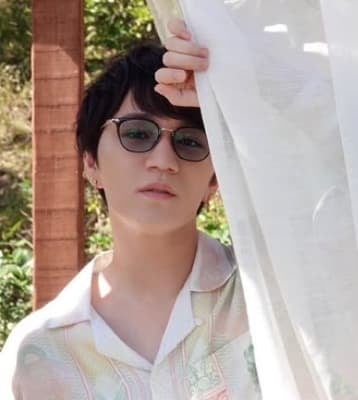 「カッコ良すぎる」「白く輝く…」WEST.・神山智洋のオフショットにファン歓喜！