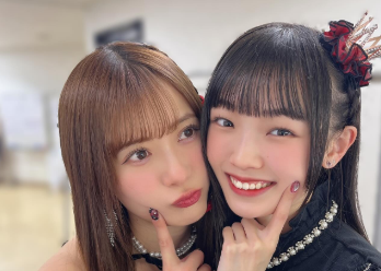 山﨑愛生、ハロコン初日を報告！「えりめい」コンビの2ショットにファン歓喜