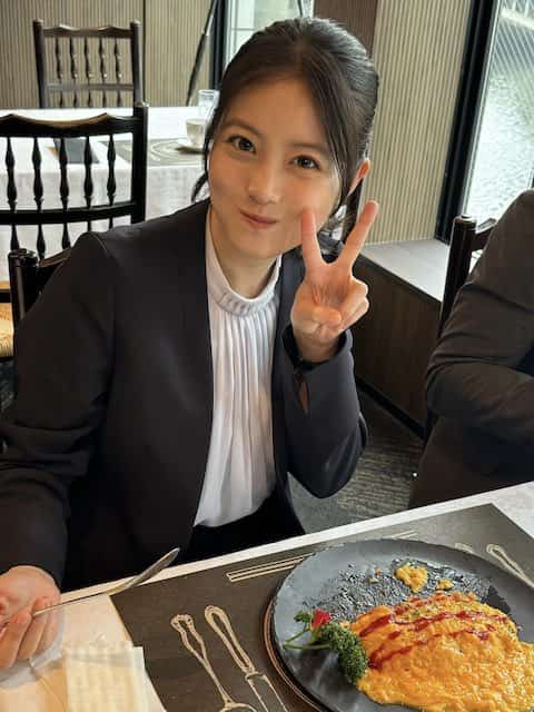 27歳福岡出身の美人女優 オムライスを前にした笑顔が”衝撃”の可愛さと話題