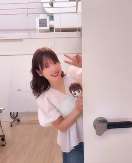「あとふつかーー！！！！」声優・内田真礼がライブ開催までの残り日数を動画で報告