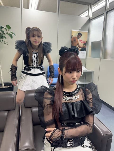 「現場にリュークいた」i☆Risのアイドル声優たちが楽屋で”あの”名作マンガを再現！