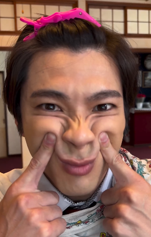 【なぜ】山田裕貴、マッサージのはずが変顔に？ファン困惑