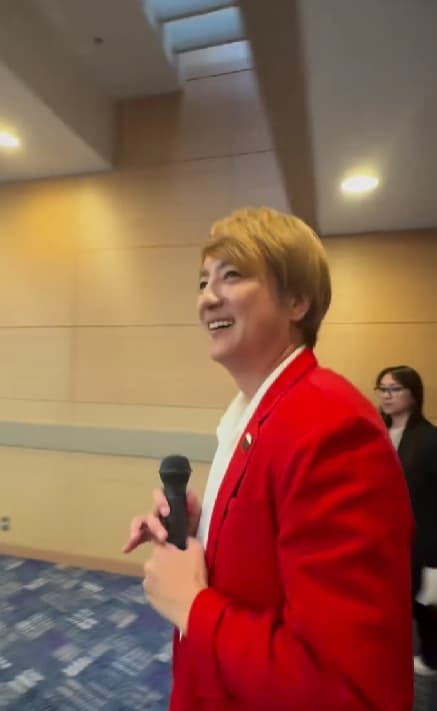 「興奮しすぎて言葉まとまらないけど」イケメン俳優〇〇、前夜祭で沸かせすぎて現場騒然⁉︎