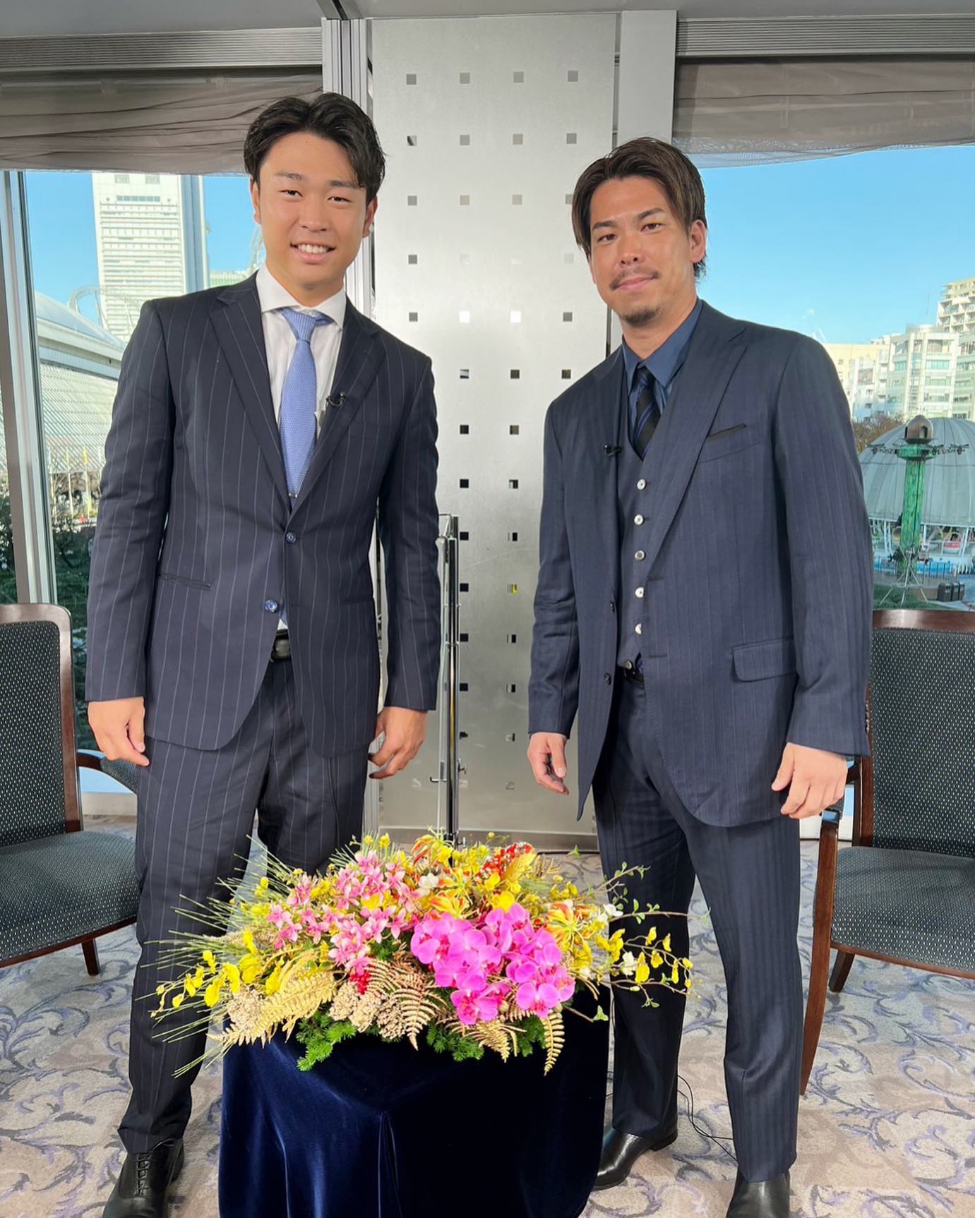 マエケン＆中日・髙橋、スーツ姿の2Sを公開❗️「注目していた投手だったので...」