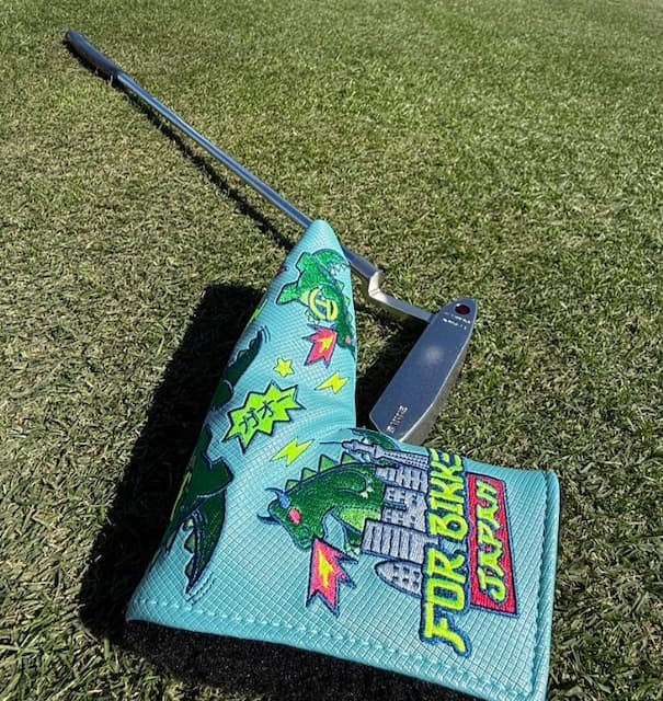 ゴルフ・藤田寛之プロ　ゴルフメーカー・スコッティ・キャメンロンから怪獣のパットカバーをプレゼント