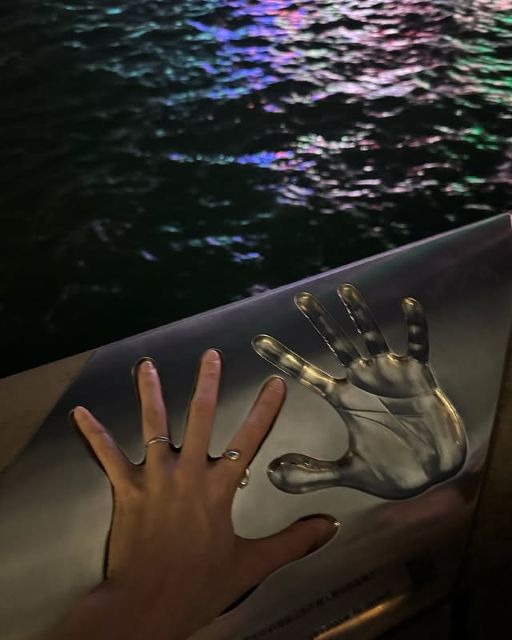 「◯◯と同じ手だった」人気芸人妻の元グラドル、あの